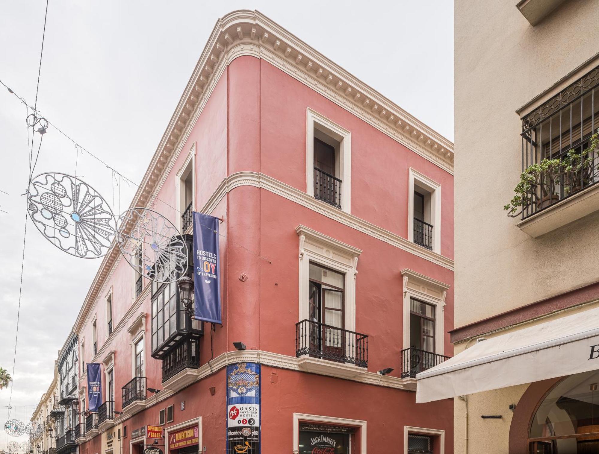 Joy Plaza De Armas — Photos 1